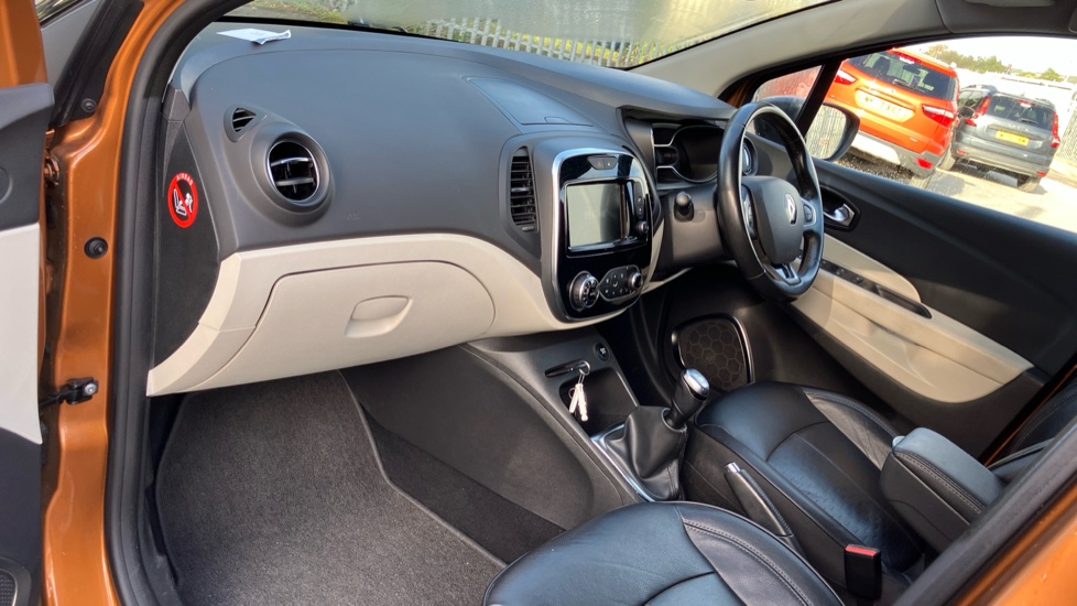 Renault Captur 0.9 TCE 90 Signature X Nav 5dr Petrol Hatchback - Image 9