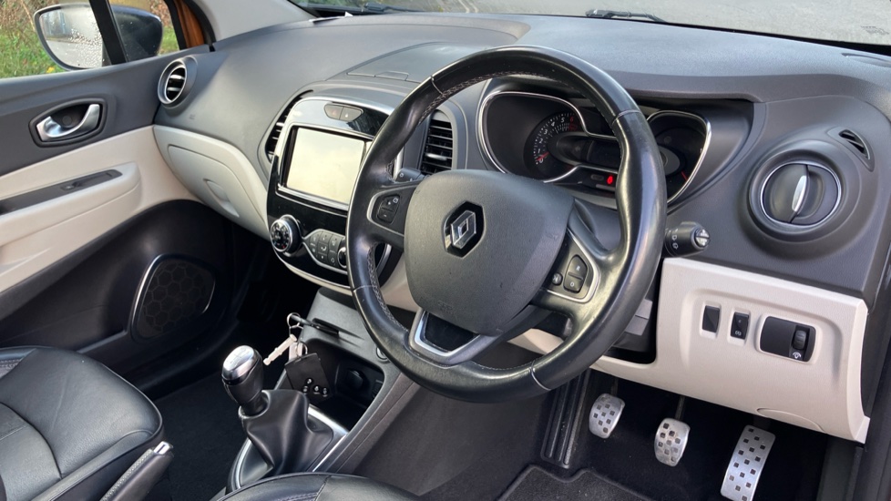 Renault Captur 0.9 TCE 90 Signature X Nav 5dr Petrol Hatchback - Image 11