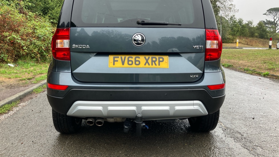 Skoda Yeti Outdoor 1.4 TSI Laurin + Klement 4x4 5dr Petrol Estate - Image 7
