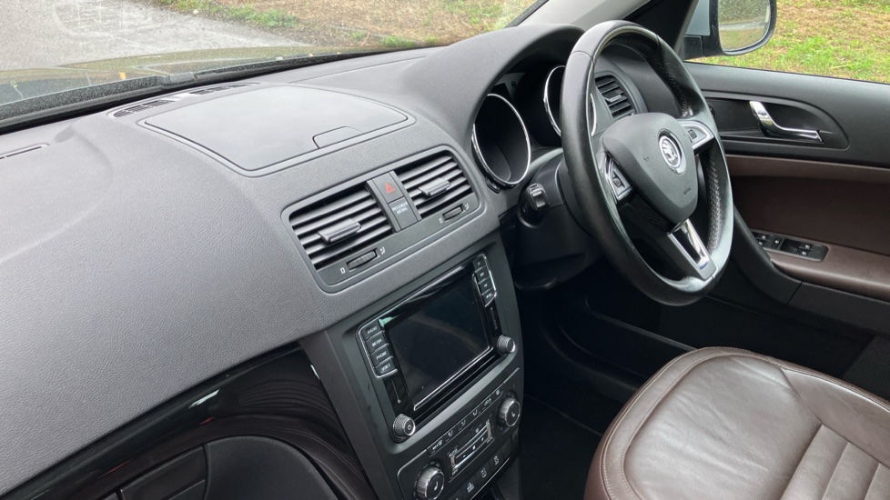 Skoda Yeti Outdoor 1.4 TSI Laurin + Klement 4x4 5dr Petrol Estate - Image 9