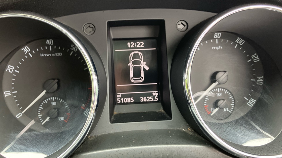 Skoda Yeti Outdoor 1.4 TSI Laurin + Klement 4x4 5dr Petrol Estate - Image 18