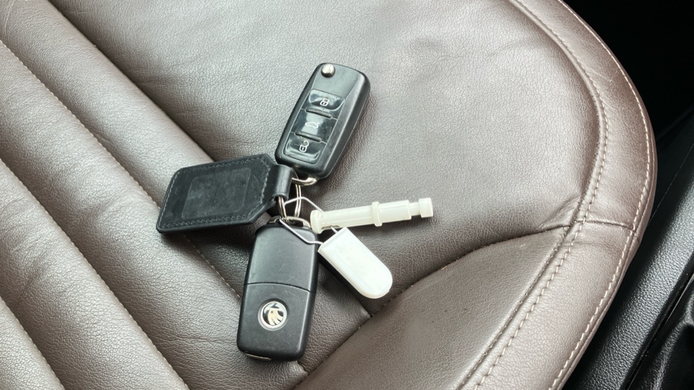 Skoda Yeti Outdoor 1.4 TSI Laurin + Klement 4x4 5dr Petrol Estate - Image 20