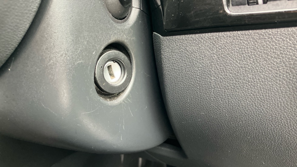 Skoda Yeti Outdoor 1.4 TSI Laurin + Klement 4x4 5dr Petrol Estate - Image 30