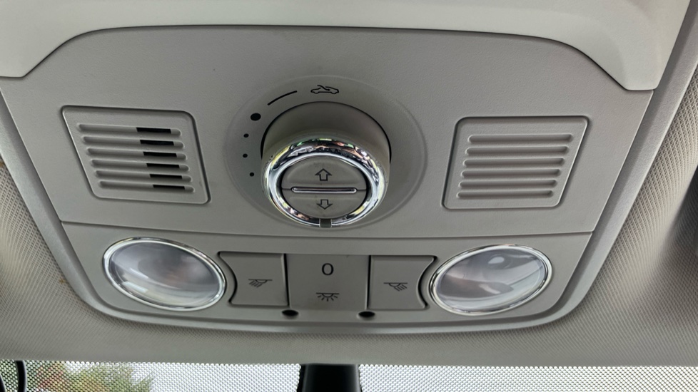Skoda Yeti Outdoor 1.4 TSI Laurin + Klement 4x4 5dr Petrol Estate - Image 33