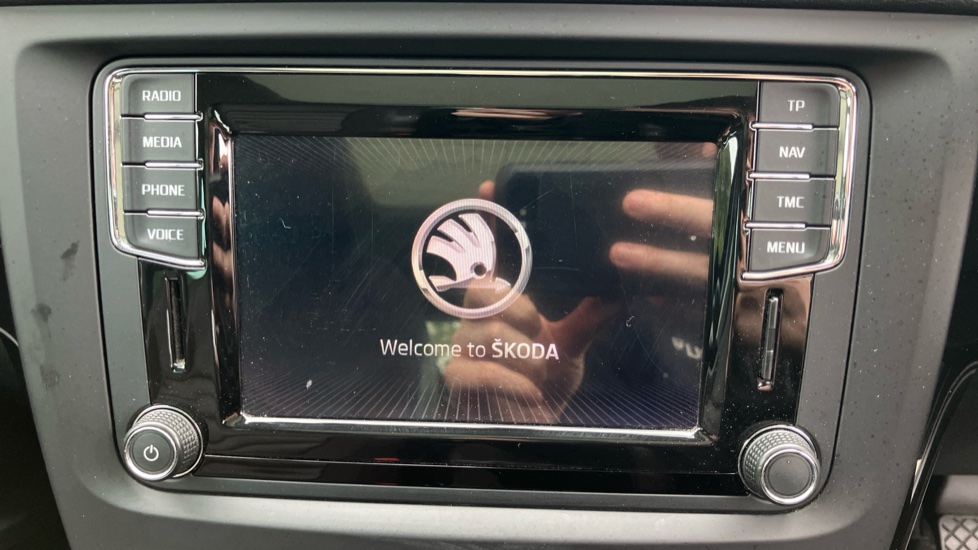 Skoda Yeti Outdoor 1.4 TSI Laurin + Klement 4x4 5dr Petrol Estate - Image 38