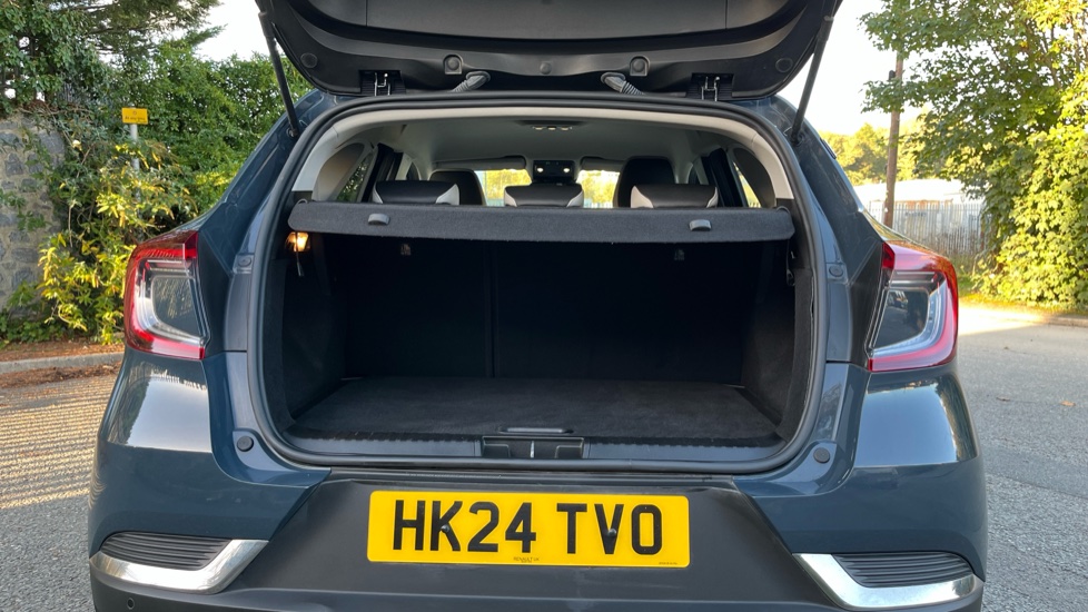 Renault Captur 1.0 TCE 90 Techno 5dr Petrol Hatchback - Image 4