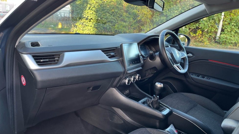 Renault Captur 1.0 TCE 90 Techno 5dr Petrol Hatchback - Image 9