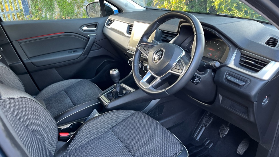 Renault Captur 1.0 TCE 90 Techno 5dr Petrol Hatchback - Image 11