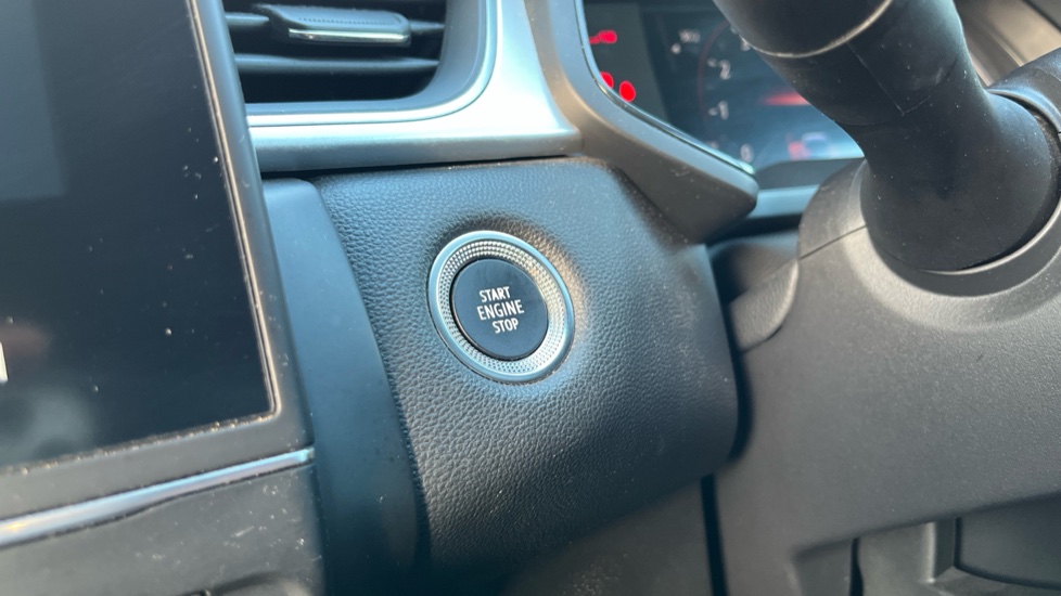 Renault Captur 1.0 TCE 90 Techno 5dr Petrol Hatchback - Image 20