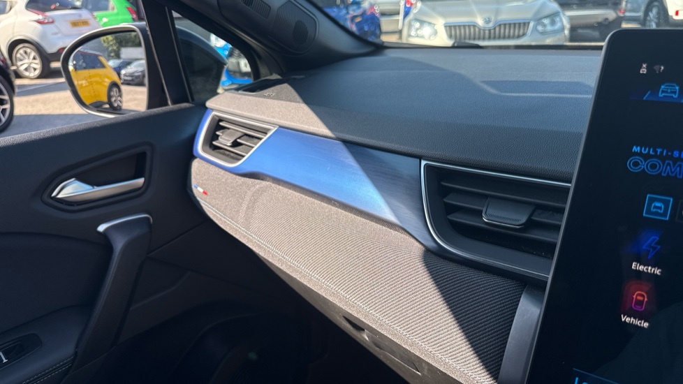 Renault Symbioz 1.6 E-Tech FHEV 145 Techno Esprit Alpine 5dr Auto Hybrid Estate - Image 36