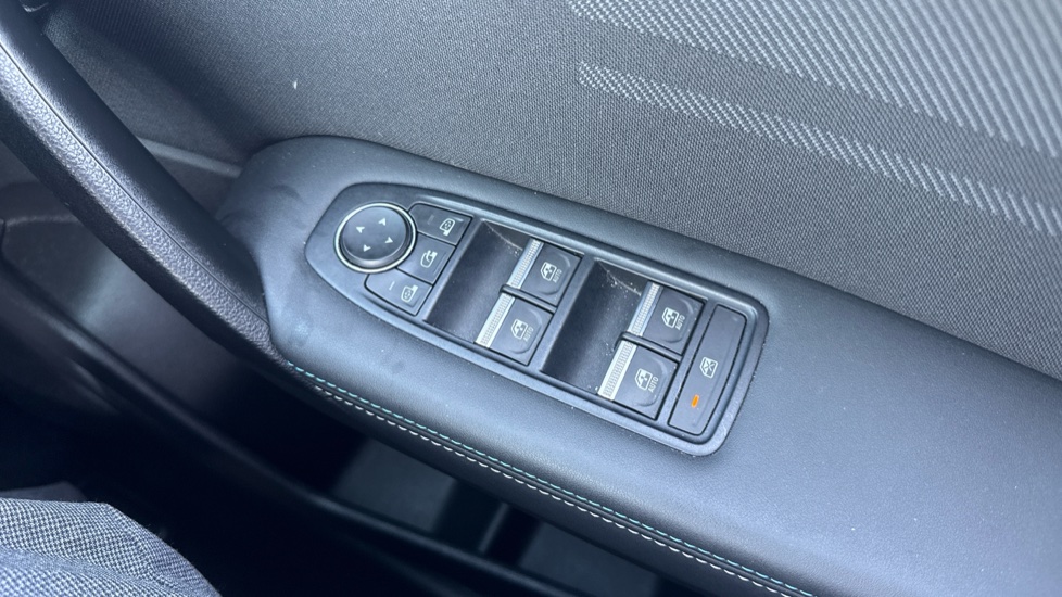 Renault Symbioz 1.6 E-Tech FHEV 145 Techno Esprit Alpine 5dr Auto Hybrid Estate - Image 37