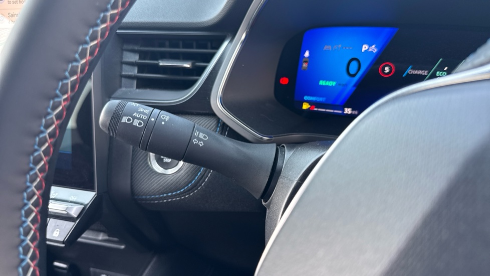 Renault Symbioz 1.6 E-Tech FHEV 145 Techno Esprit Alpine 5dr Auto Hybrid Estate - Image 23