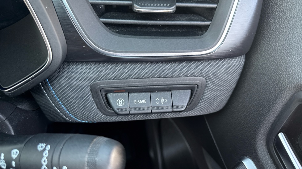 Renault Symbioz 1.6 E-Tech FHEV 145 Techno Esprit Alpine 5dr Auto Hybrid Estate - Image 25