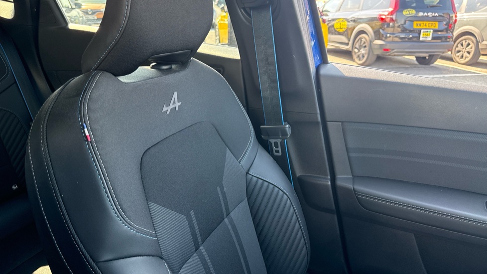 Renault Symbioz 1.6 E-Tech FHEV 145 Techno Esprit Alpine 5dr Auto Hybrid Estate - Image 35