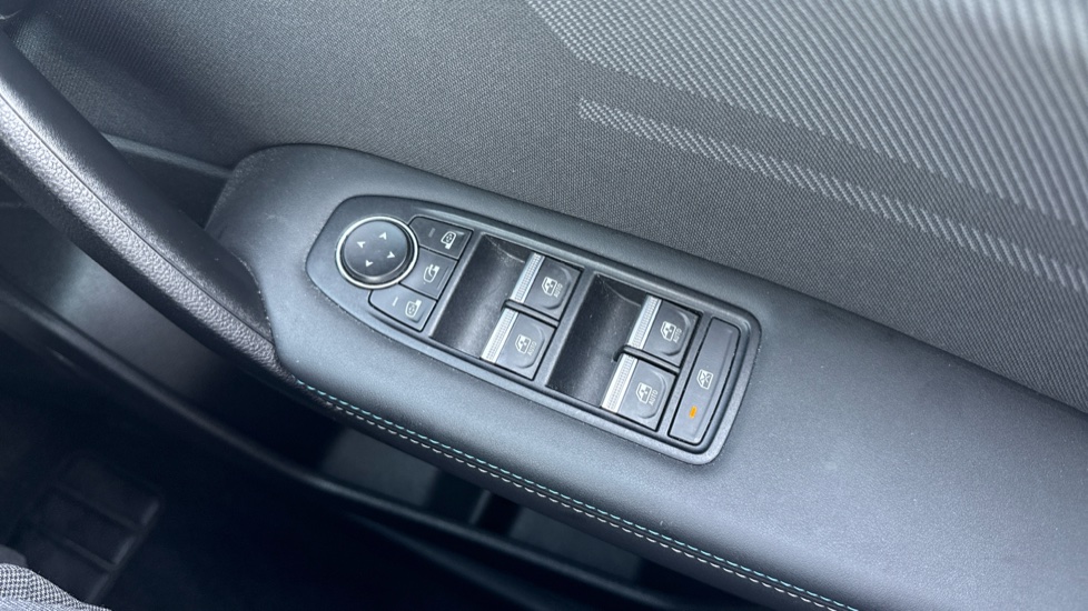 Renault Symbioz 1.6 E-Tech FHEV 145 Techno Esprit Alpine 5dr Auto Hybrid Estate - Image 36