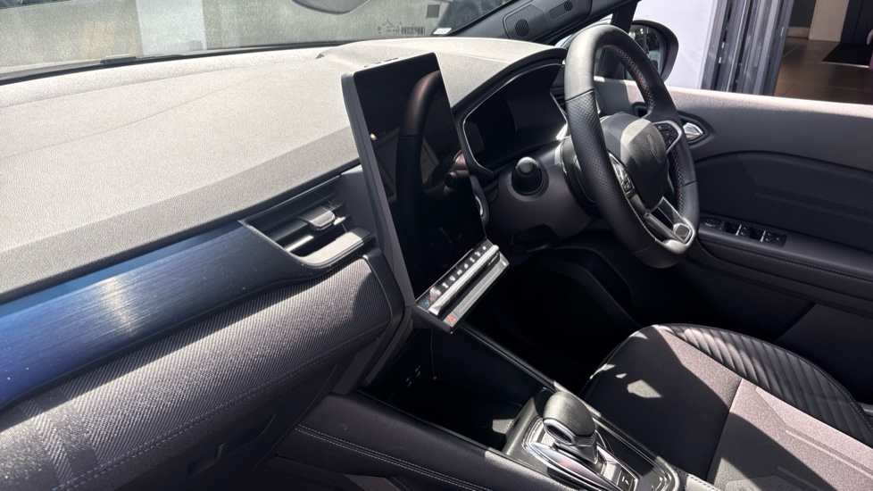 Renault Symbioz 1.6 E-Tech FHEV 145 Techno Esprit Alpine 5dr Auto Hybrid Estate - Image 9