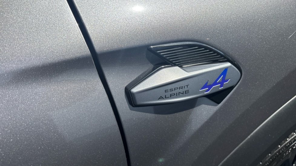 Renault Symbioz 1.6 E-Tech FHEV 145 Techno Esprit Alpine 5dr Auto Hybrid Estate - Image 26
