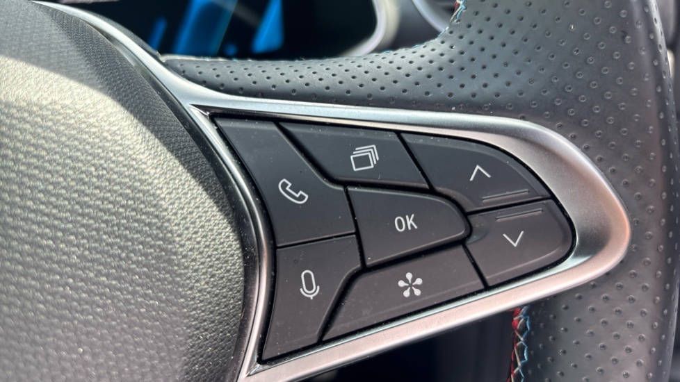 Renault Symbioz 1.6 E-Tech FHEV 145 Techno Esprit Alpine 5dr Auto Hybrid Estate - Image 32