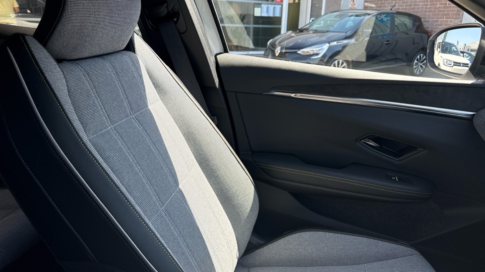 Renault Megane E-Tech EV60 160kW Techno 60kWh Optimum Charge 5dr Auto Electric Hatchback - Image 33