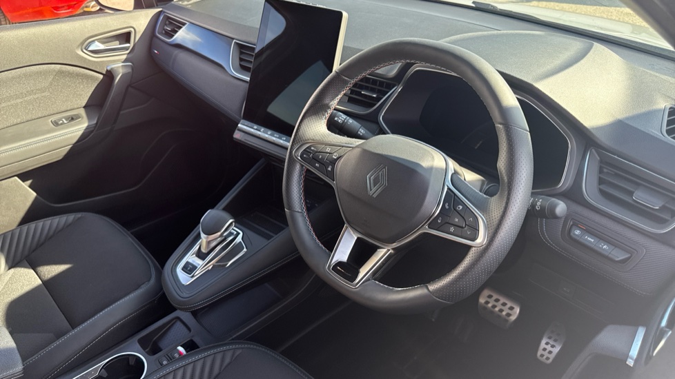 Renault Symbioz 1.6 E-Tech FHEV 145 Techno Esprit Alpine 5dr Auto Hybrid Estate - Image 11