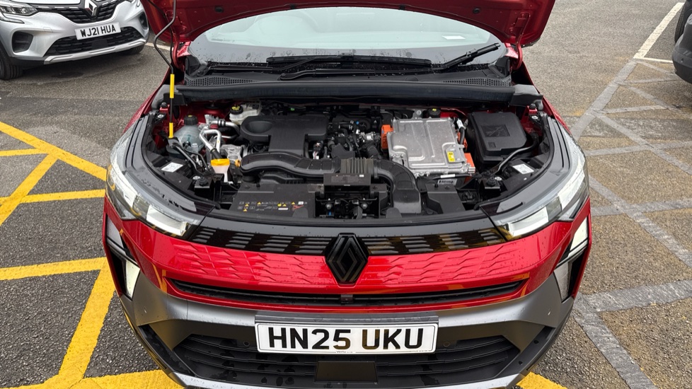 Renault Symbioz 1.6 E-Tech FHEV 145 Iconic Esprit Alpine 5dr Auto Hybrid Estate - Image 8