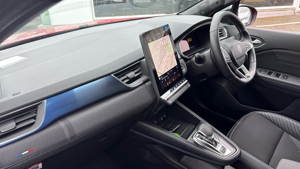 Renault Symbioz 1.6 E-Tech FHEV 145 Iconic Esprit Alpine 5dr Auto Hybrid Estate - Image 9