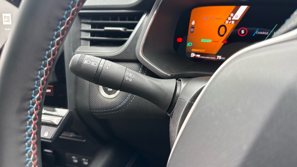 Renault Symbioz 1.6 E-Tech FHEV 145 Iconic Esprit Alpine 5dr Auto Hybrid Estate - Image 47