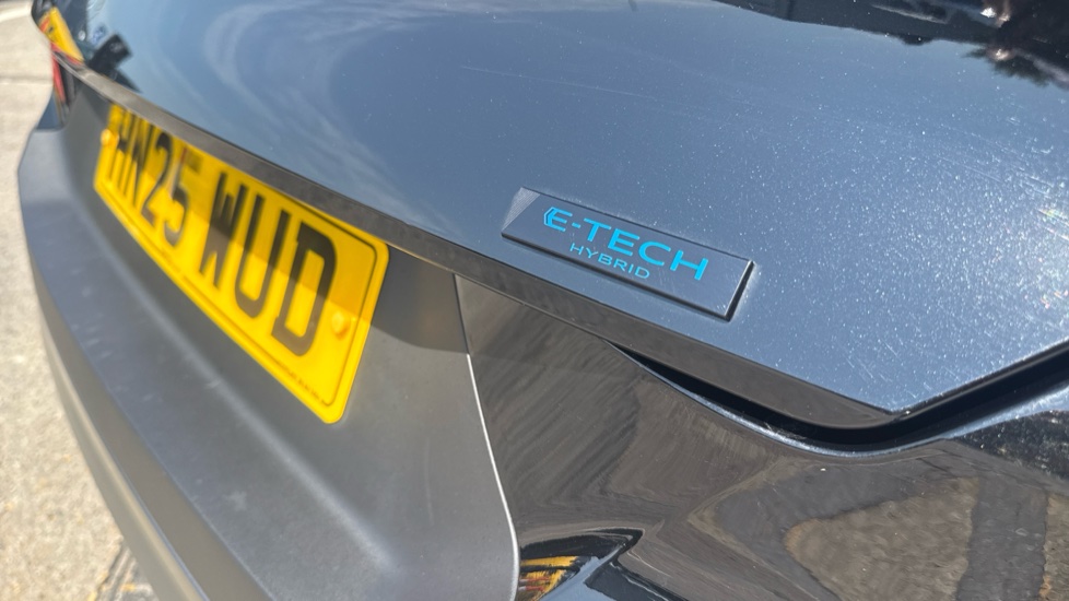 Renault Symbioz 1.6 E-Tech FHEV 145 Techno Esprit Alpine 5dr Auto Hybrid Estate - Image 29