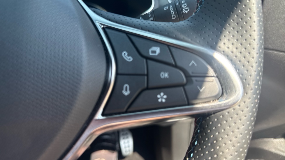 Renault Symbioz 1.6 E-Tech FHEV 145 Techno Esprit Alpine 5dr Auto Hybrid Estate - Image 37