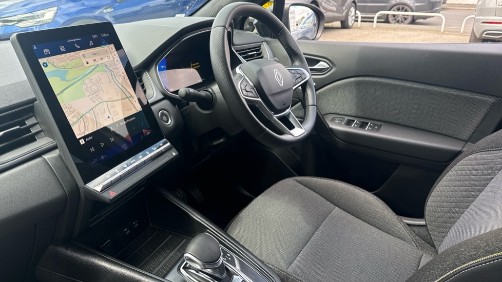 Renault Symbioz 1.6 E-Tech FHEV 145 Techno 5dr Auto Hybrid Estate - Image 9
