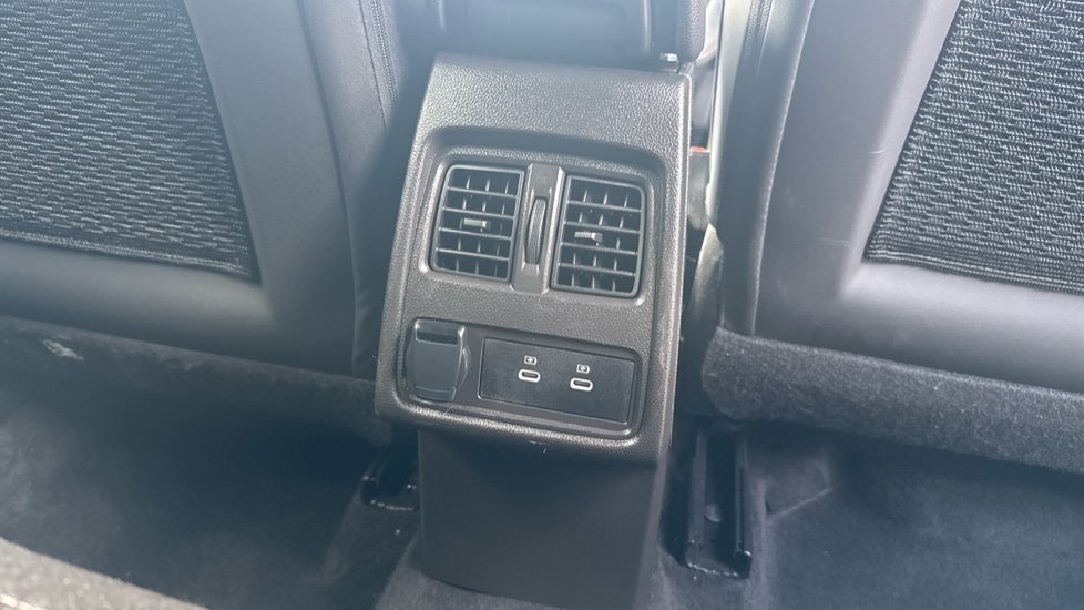 Renault Symbioz 1.6 E-Tech FHEV 145 Techno 5dr Auto Hybrid Estate - Image 32