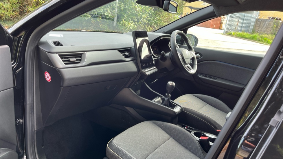 Renault Captur 1.0 TCE 90 Techno 5dr Petrol Hatchback - Image 9