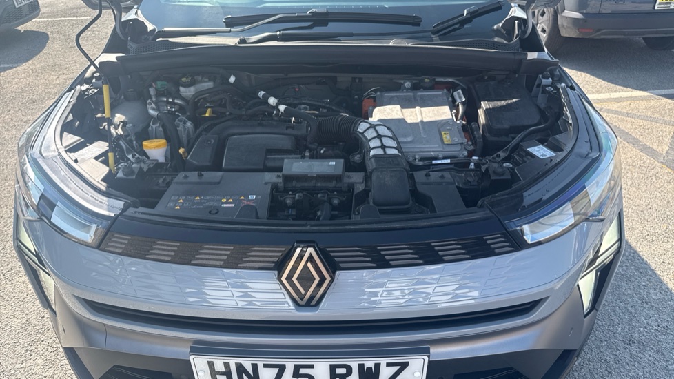 Renault Symbioz 1.8 E-Tech FHEV 160 Techno Esprit Alpine 5dr Auto Hybrid Estate - Image 8