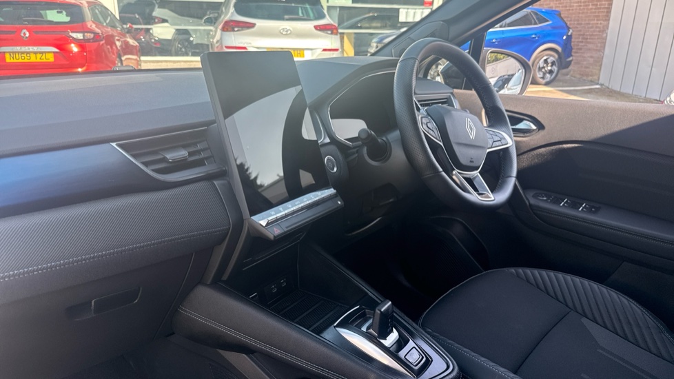 Renault Symbioz 1.8 E-Tech FHEV 160 Techno Esprit Alpine 5dr Auto Hybrid Estate - Image 9