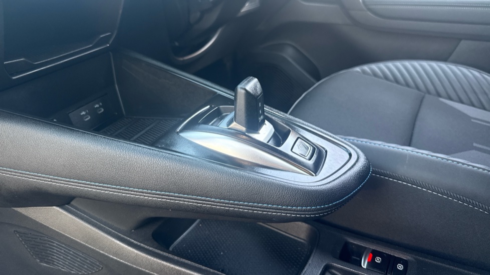 Renault Symbioz 1.8 E-Tech FHEV 160 Techno Esprit Alpine 5dr Auto Hybrid Estate - Image 13