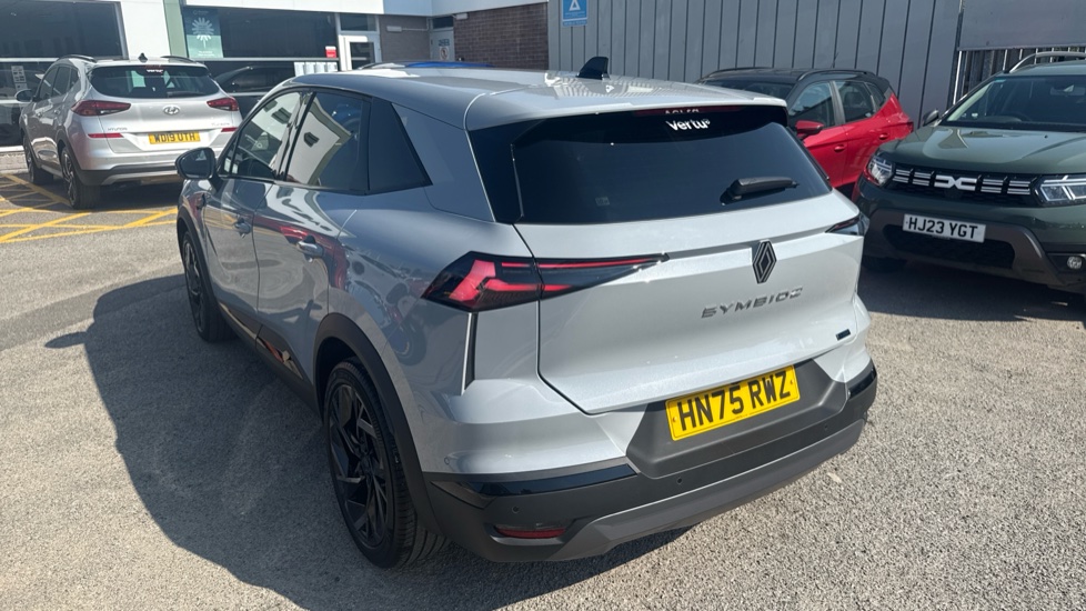 Renault Symbioz 1.8 E-Tech FHEV 160 Techno Esprit Alpine 5dr Auto Hybrid Estate - Image 25