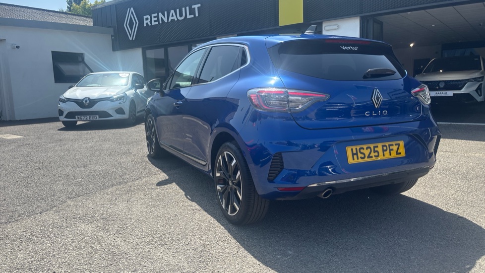 Renault Clio 1.0 TCe 90 Techno 5dr Petrol Hatchback - Image 31