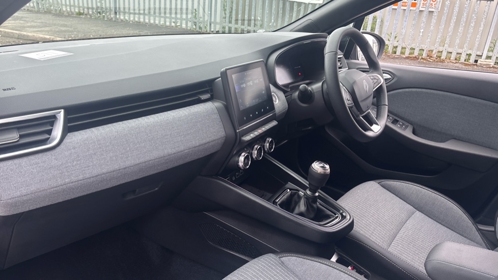 Renault Clio 1.0 TCe 90 Techno 5dr Petrol Hatchback - Image 9