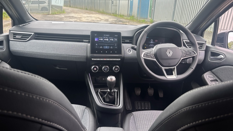 Renault Clio 1.0 TCe 90 Techno 5dr Petrol Hatchback - Image 10