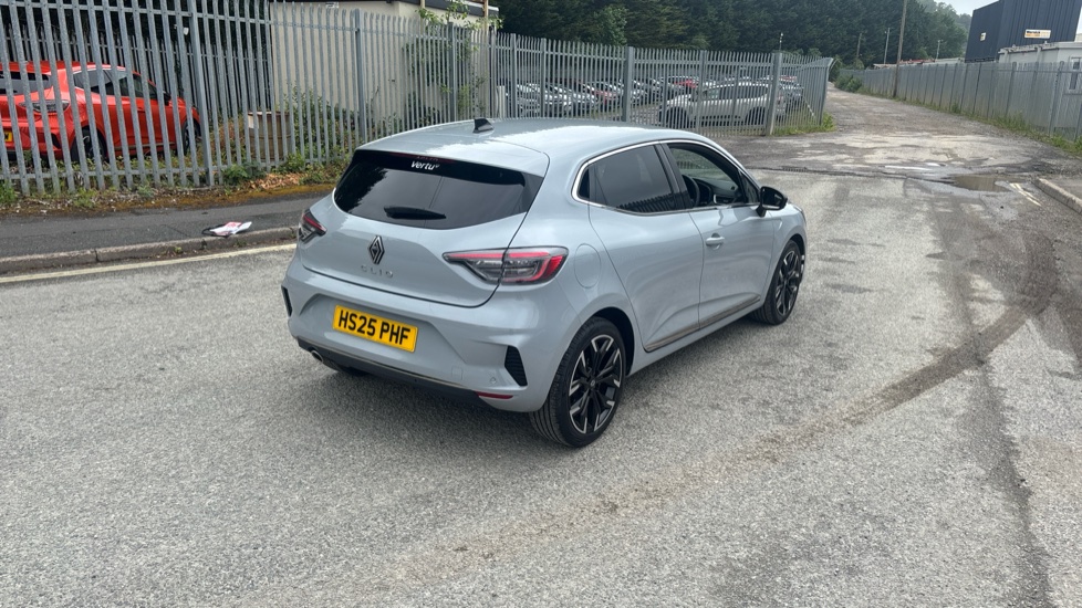 Renault Clio 1.0 TCe 90 Techno 5dr Petrol Hatchback - Image 25