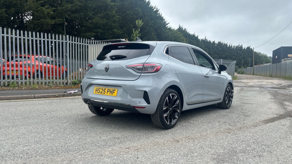 Renault Clio 1.0 TCe 90 Techno 5dr Petrol Hatchback - Image 26