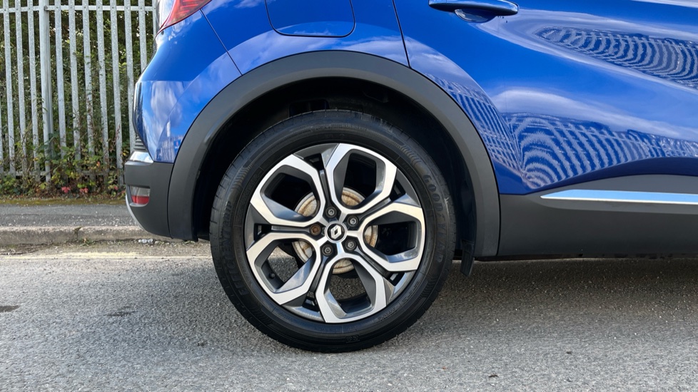 Renault Captur 1.0 TCE 90 Techno 5dr Petrol Hatchback - Image 7
