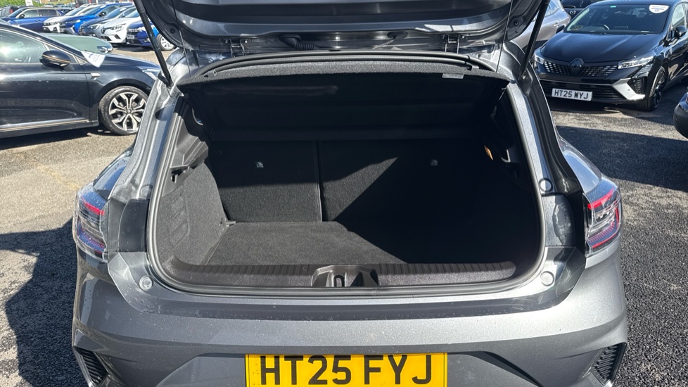 Renault Clio 1.0 TCe 90 Esprit Alpine 5dr Petrol Hatchback - Image 4