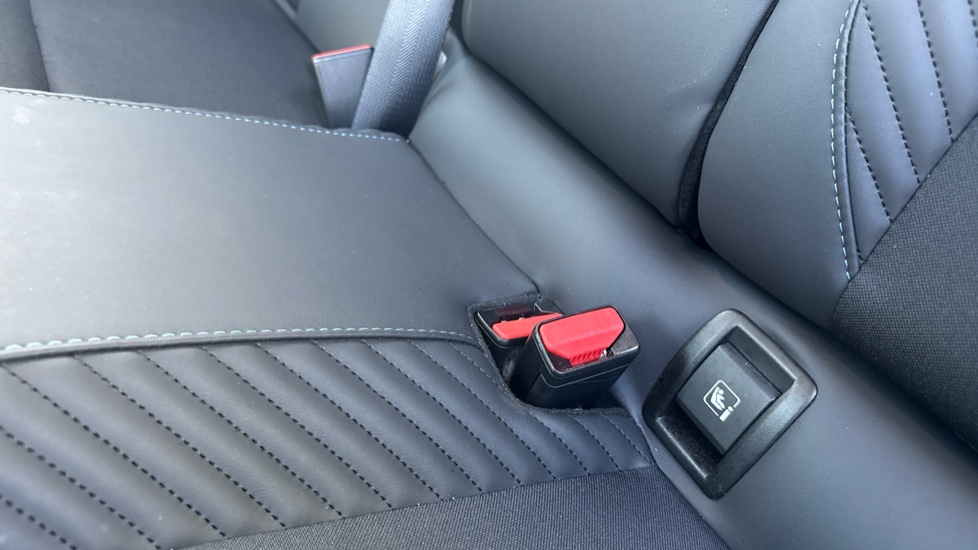 Renault Clio 1.0 TCe 90 Esprit Alpine 5dr Petrol Hatchback - Image 17