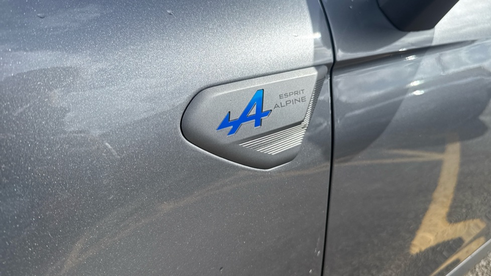 Renault Clio 1.0 TCe 90 Esprit Alpine 5dr Petrol Hatchback - Image 30