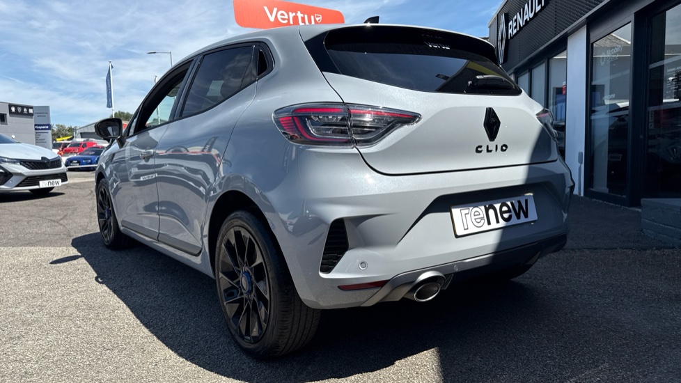 Renault Clio 1.0 TCe 90 Esprit Alpine 5dr Petrol Hatchback - Image 50