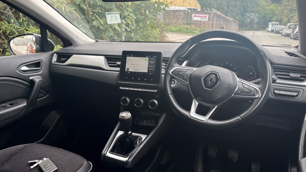 Renault Captur 1.0 TCE 90 Techno 5dr Petrol Hatchback - Image 11