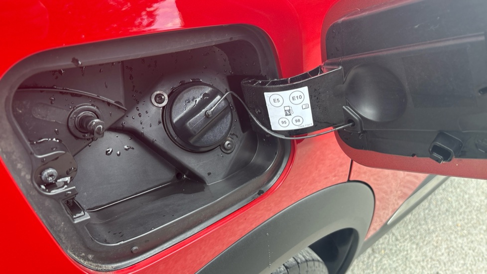 Renault Captur 1.0 TCE 90 Techno 5dr Petrol Hatchback - Image 21