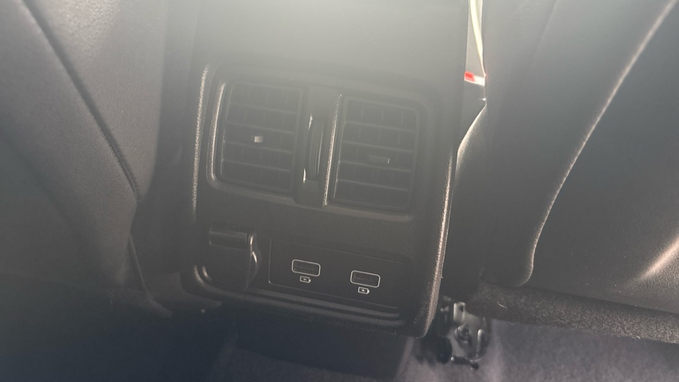 Renault Captur 1.0 TCE 90 Techno 5dr Petrol Hatchback - Image 22
