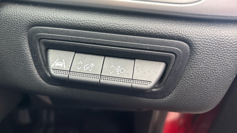 Renault Captur 1.0 TCE 90 Techno 5dr Petrol Hatchback - Image 23